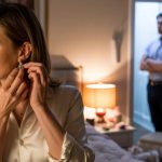 He Told Her Earrings Make Women Look Older, Her Answer Shocked Him